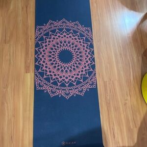 GAIAM Navy and Coral Yoga Mat